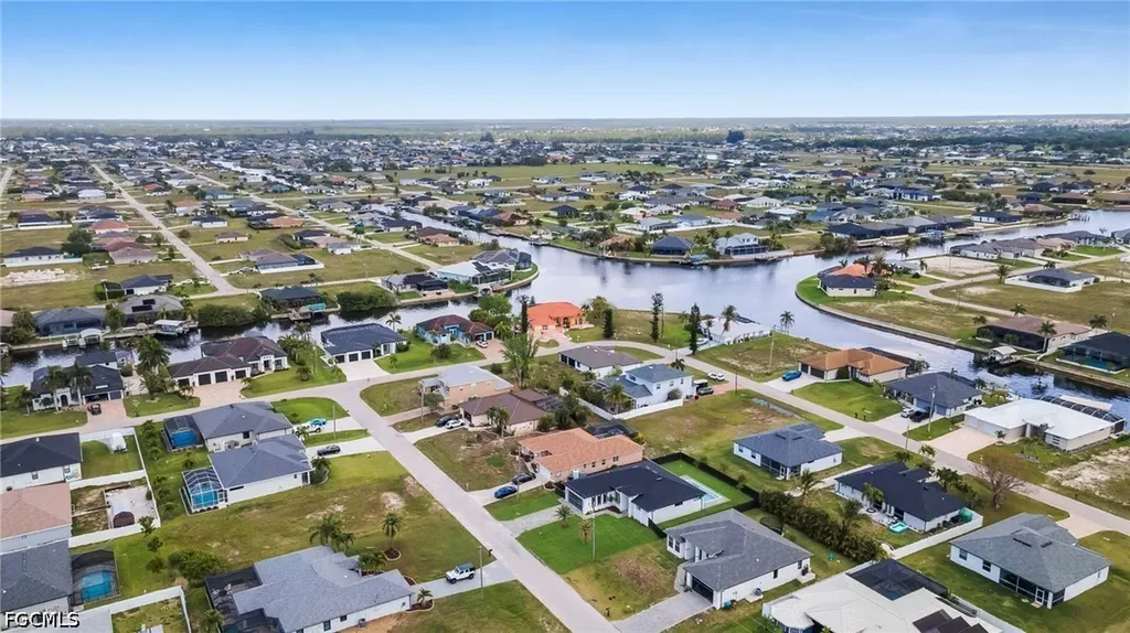 1237 NW 37th Avenue Cape Coral FL 33993