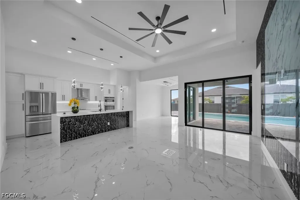 1237 NW 37th Avenue Cape Coral FL 33993
