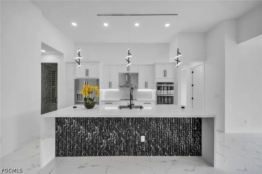 1237 NW 37th Avenue Cape Coral FL 33993