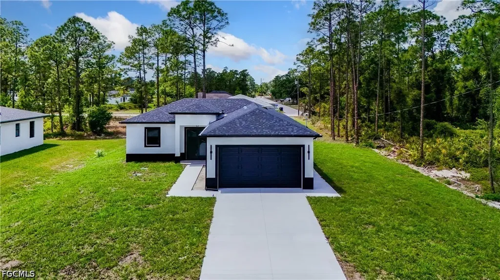 320 Loire Avenue S Lehigh Acres FL 33974