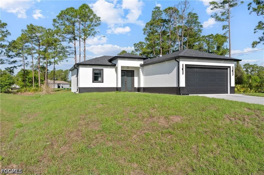320 Loire Avenue S Lehigh Acres FL 33974