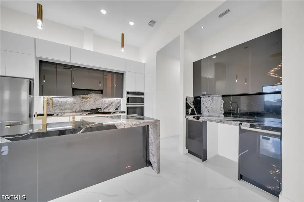 2026 Santa Barbara Boulevard N Cape Coral FL 33993