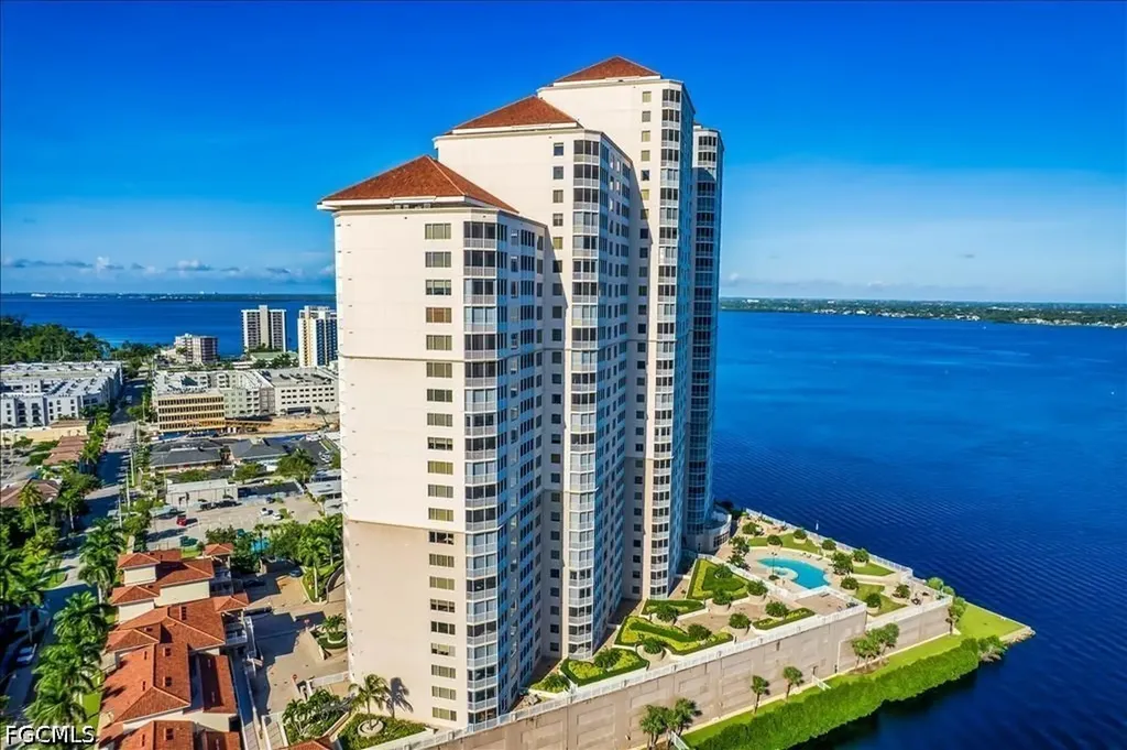 2104 W 1st Street Fort Myers FL 33901
