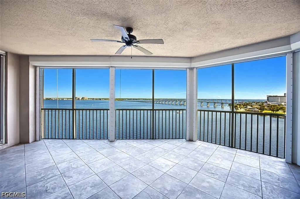2104 W 1st Street Fort Myers FL 33901