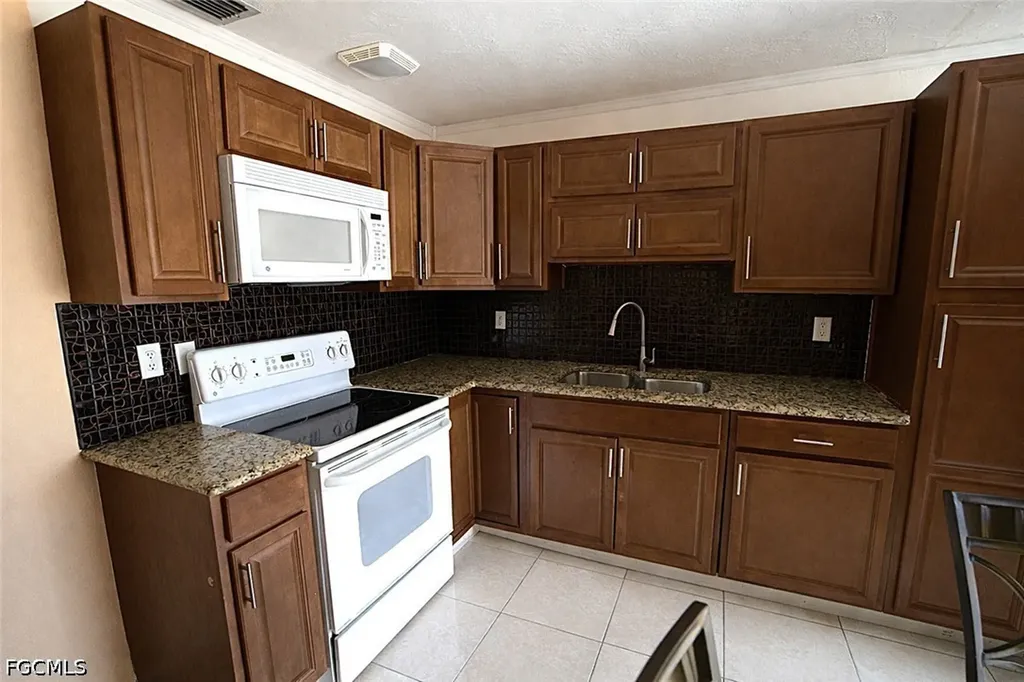 156 SW 47th Terrace Cape Coral FL 33914