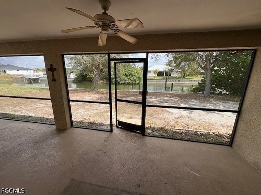 307 SE 1st Place Cape Coral FL 33990