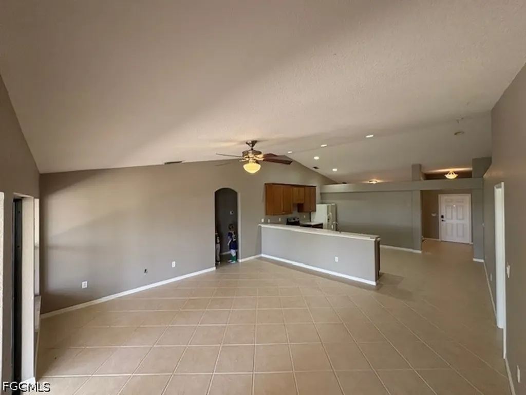 307 SE 1st Place Cape Coral FL 33990