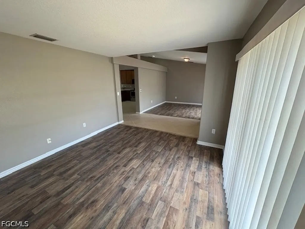 307 SE 1st Place Cape Coral FL 33990