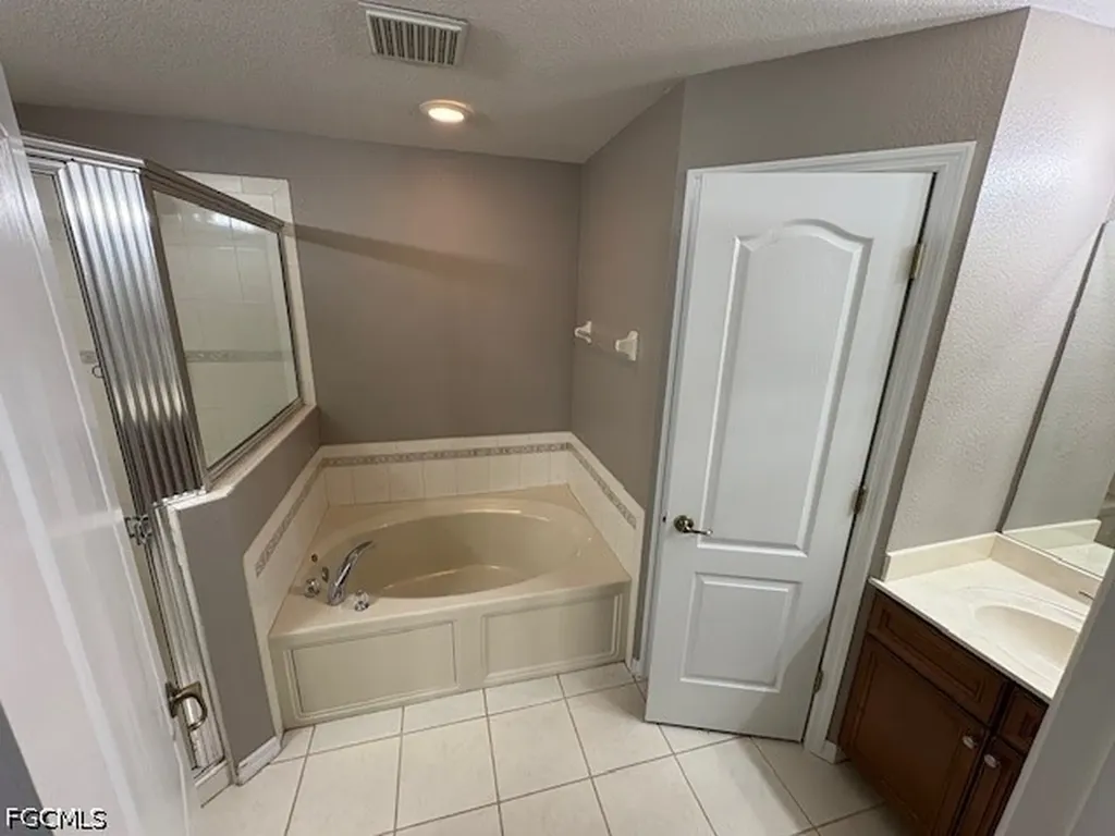 307 SE 1st Place Cape Coral FL 33990
