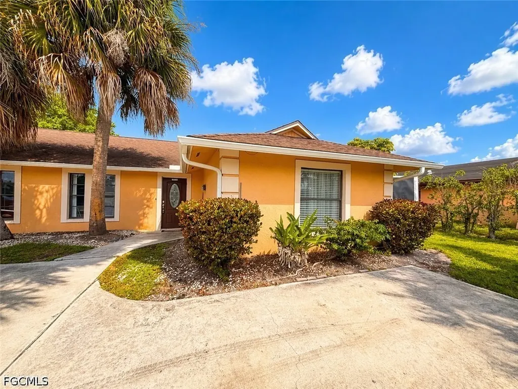 1977 46th Street SW Naples FL 34116