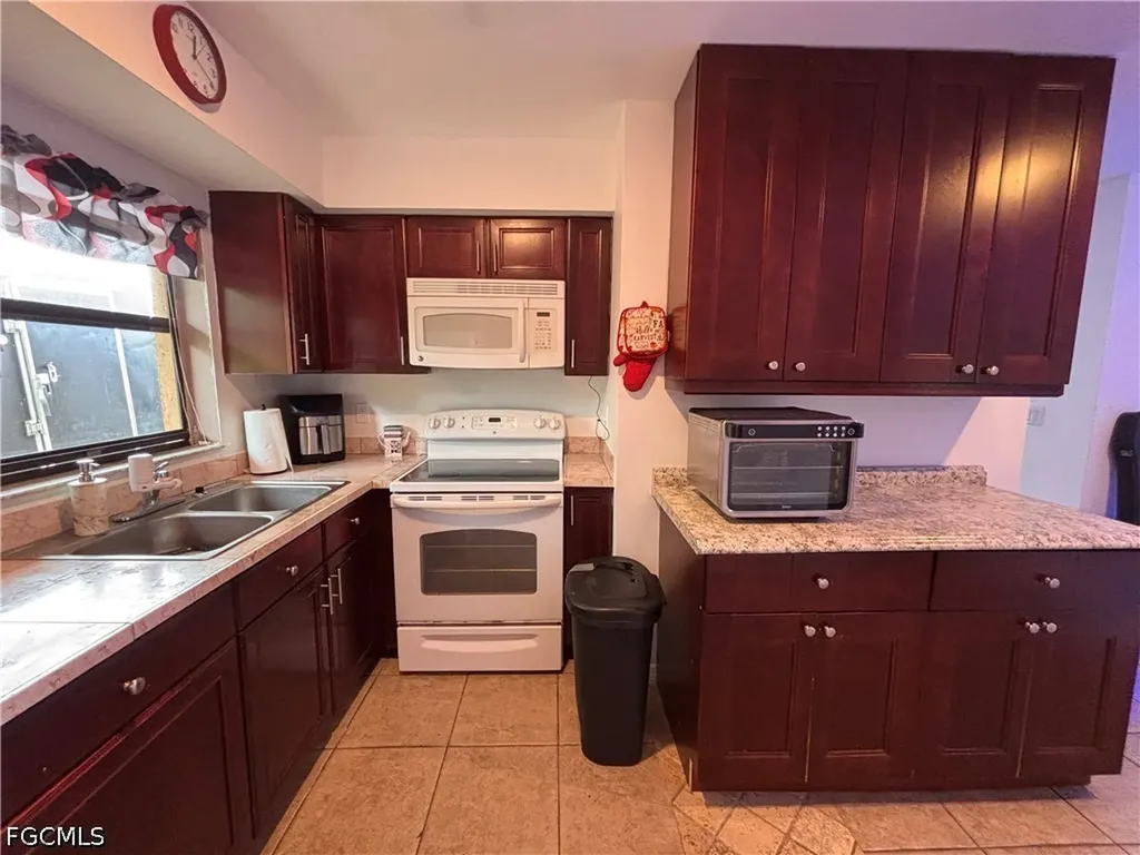 1977 46th Street SW Naples FL 34116