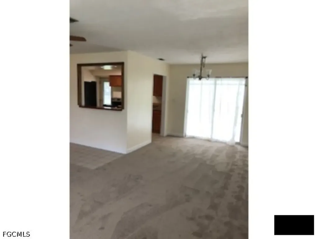 112 Crescent Lake Drive North Fort Myers FL 33917