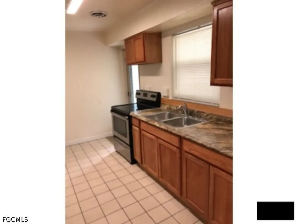 112 Crescent Lake Drive North Fort Myers FL 33917