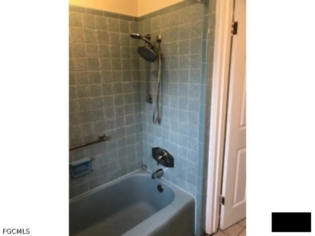 112 Crescent Lake Drive North Fort Myers FL 33917