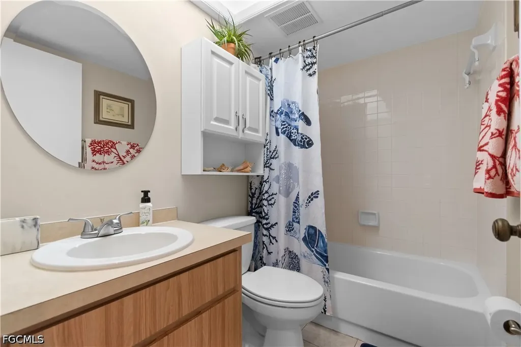 8595 Charter Club Circle Fort Myers FL 33919