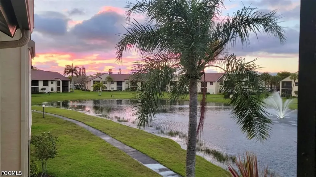 8595 Charter Club Circle Fort Myers FL 33919
