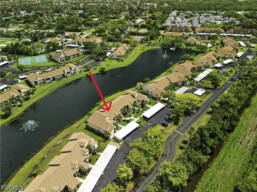 8595 Charter Club Circle Fort Myers FL 33919