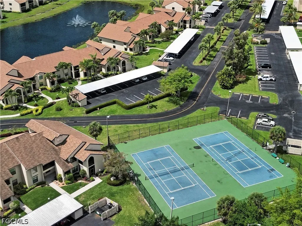8595 Charter Club Circle Fort Myers FL 33919