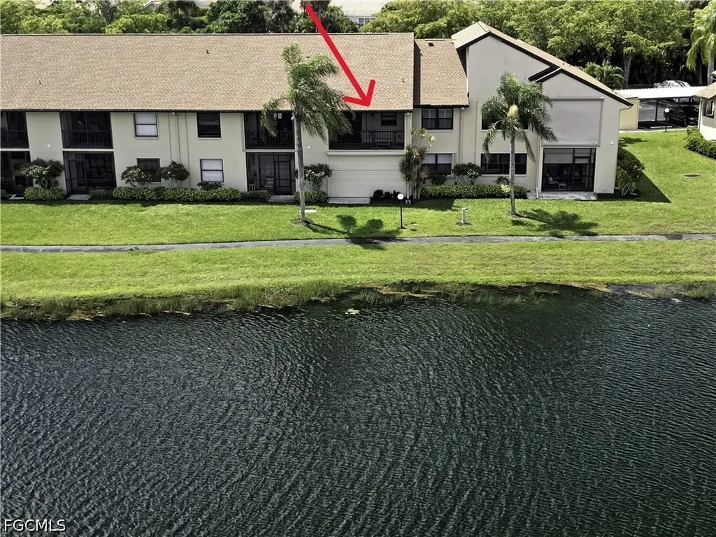 8595 Charter Club Circle Fort Myers FL 33919