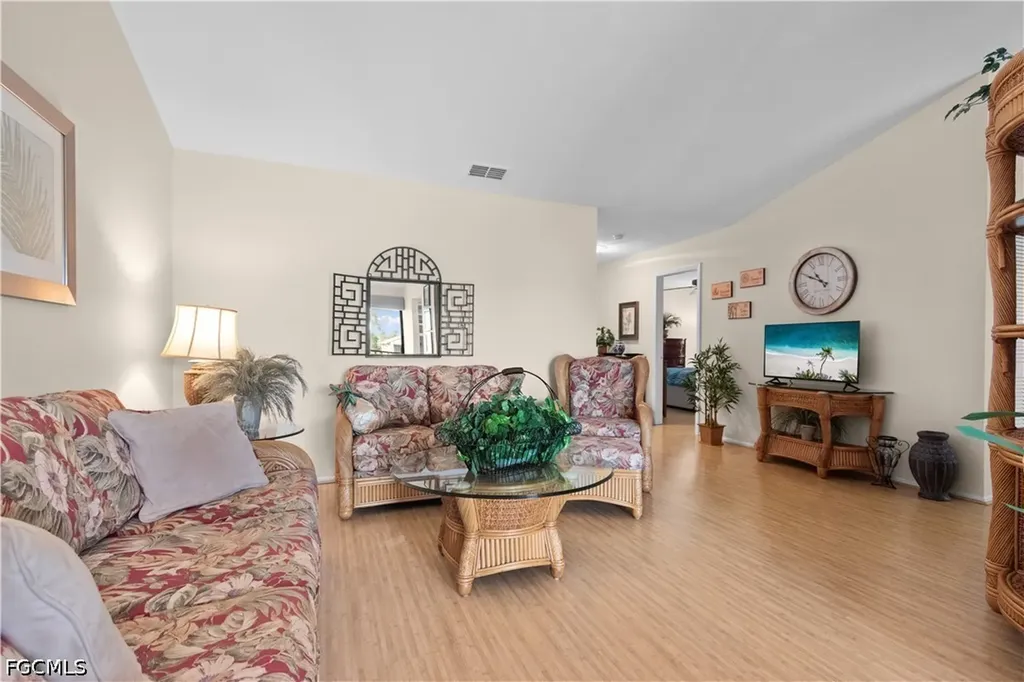 8595 Charter Club Circle Fort Myers FL 33919