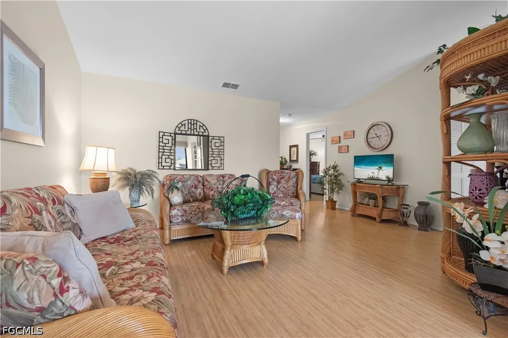 8595 Charter Club Circle Fort Myers FL 33919