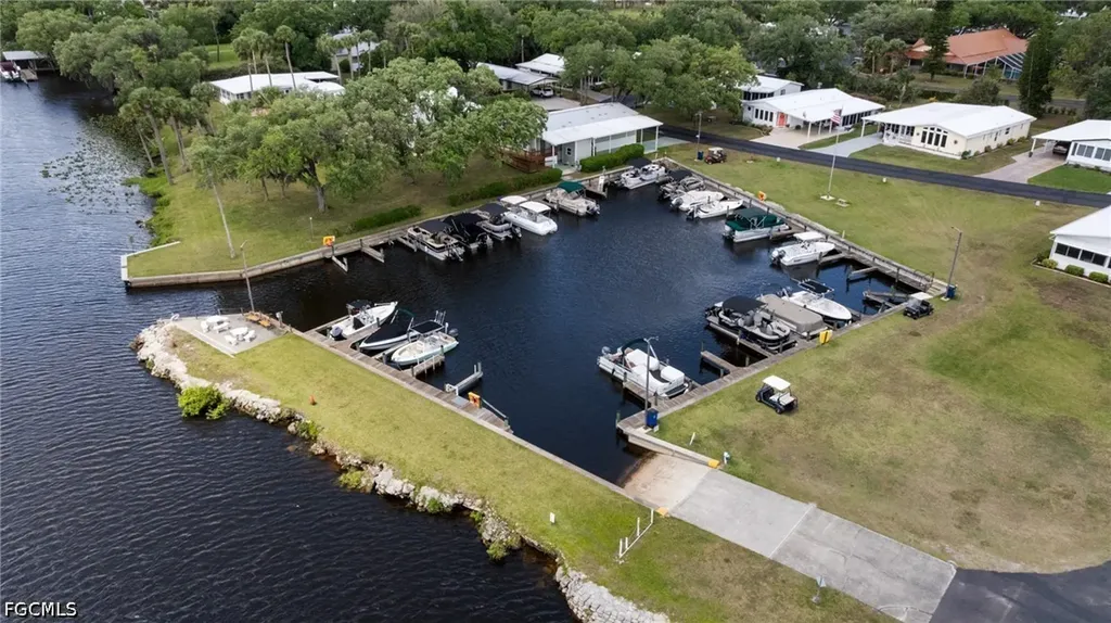 5 Hay Street Alva FL 33920