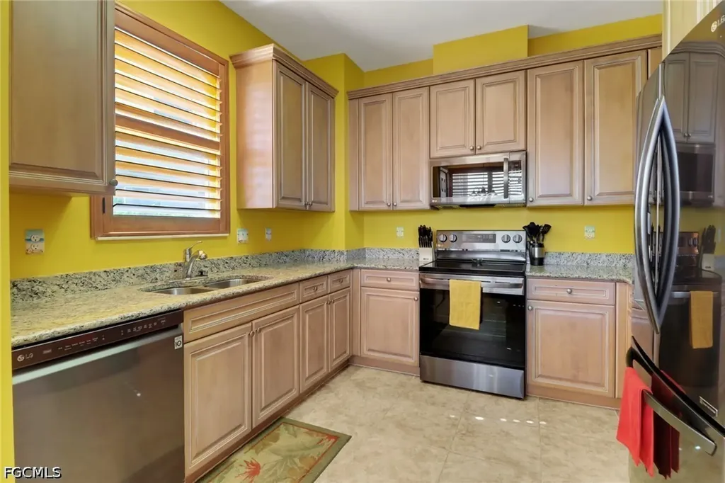 16580 Goldenrod Lane Alva FL 33920