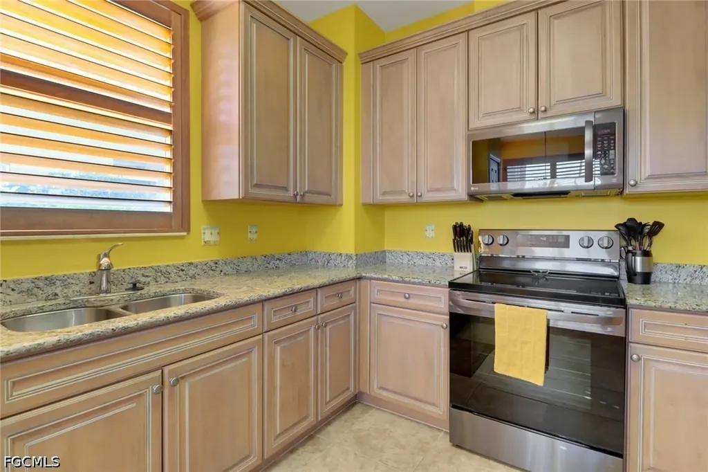 16580 Goldenrod Lane Alva FL 33920