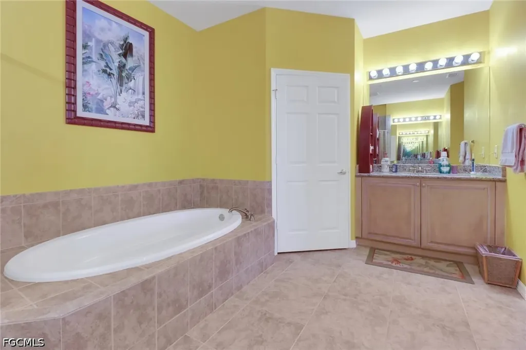 16580 Goldenrod Lane Alva FL 33920