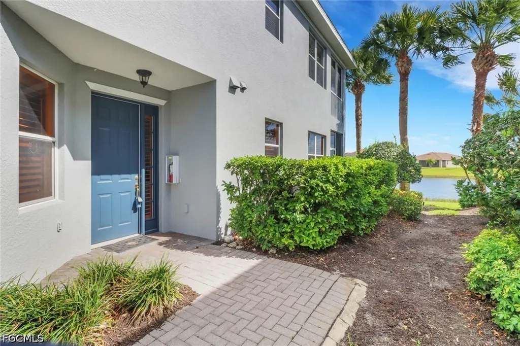 16580 Goldenrod Lane Alva FL 33920
