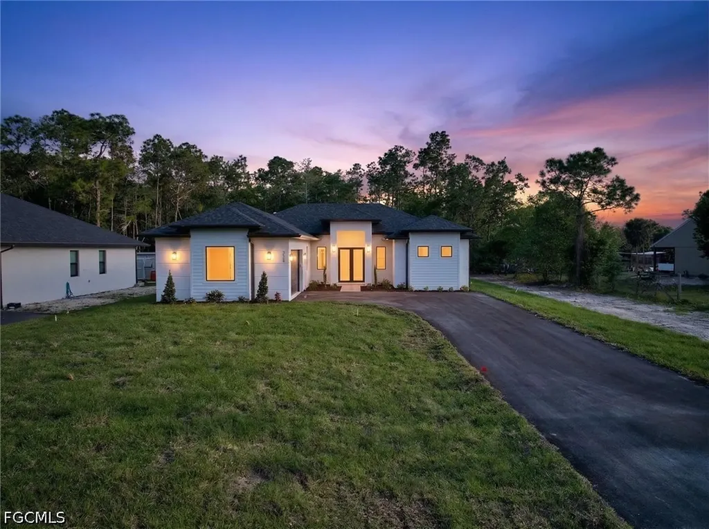 3508 27th Avenue NE Naples FL 34120
