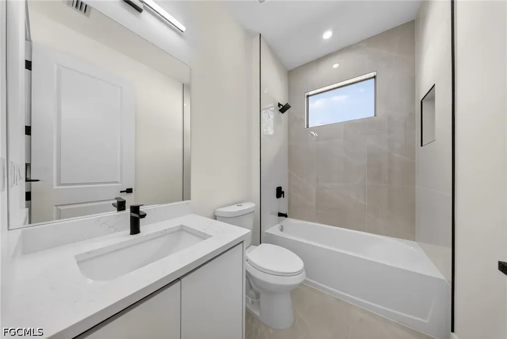 3508 27th Avenue NE Naples FL 34120