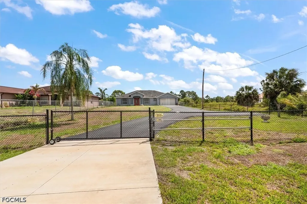 4860 14th Street NE Naples FL 34120