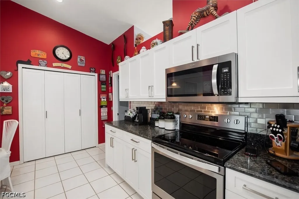 4860 14th Street NE Naples FL 34120