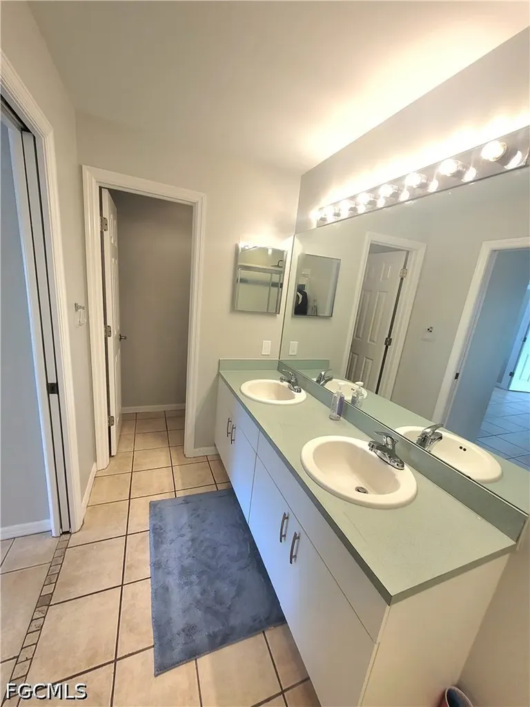 4102 SW 14th Avenue Cape Coral FL 33914