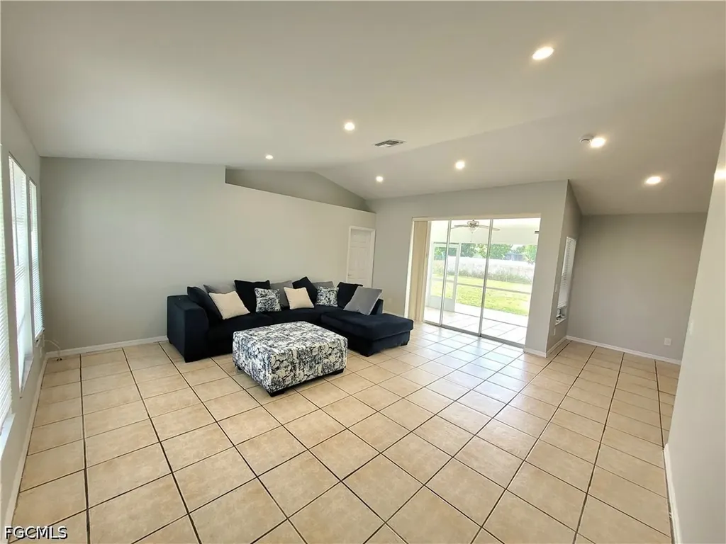 4102 SW 14th Avenue Cape Coral FL 33914