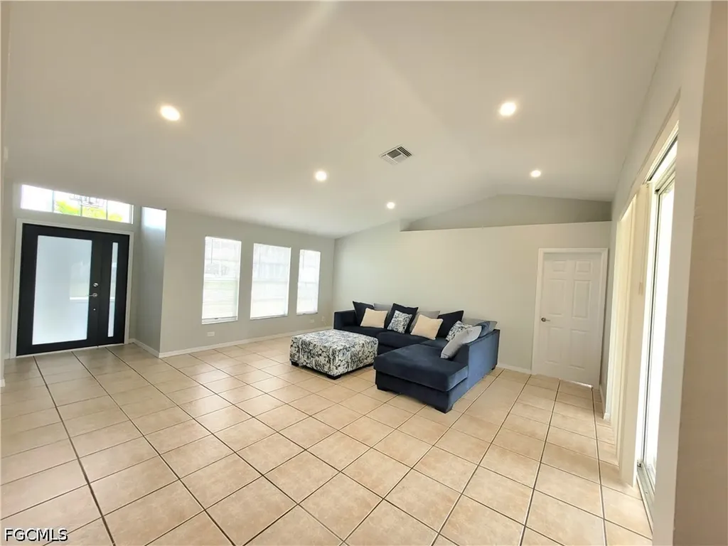 4102 SW 14th Avenue Cape Coral FL 33914