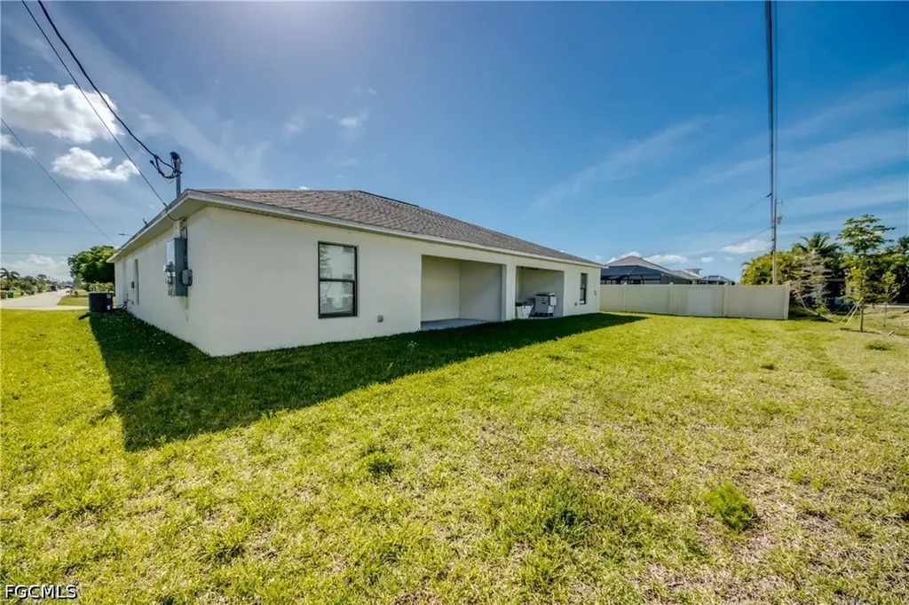 3814/3816 SW 15th Place Cape Coral FL 33914