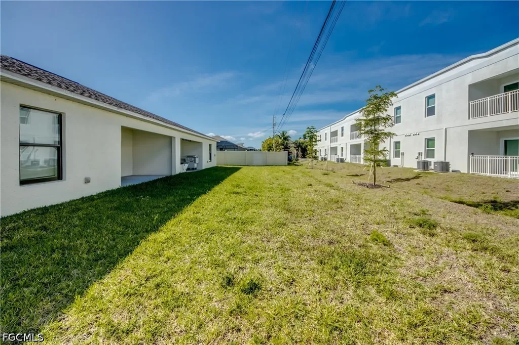 3814/3816 SW 15th Place Cape Coral FL 33914