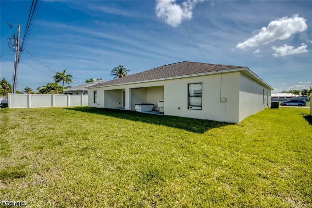 3814/3816 SW 15th Place Cape Coral FL 33914
