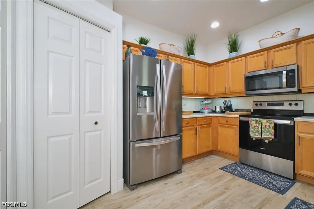 8848 Middlebrook Drive Fort Myers FL 33908