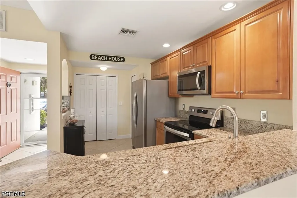 4223 Liron Avenue Fort Myers FL 33916