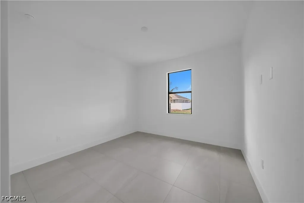 211 NE 15th Terrace Cape Coral FL 33909