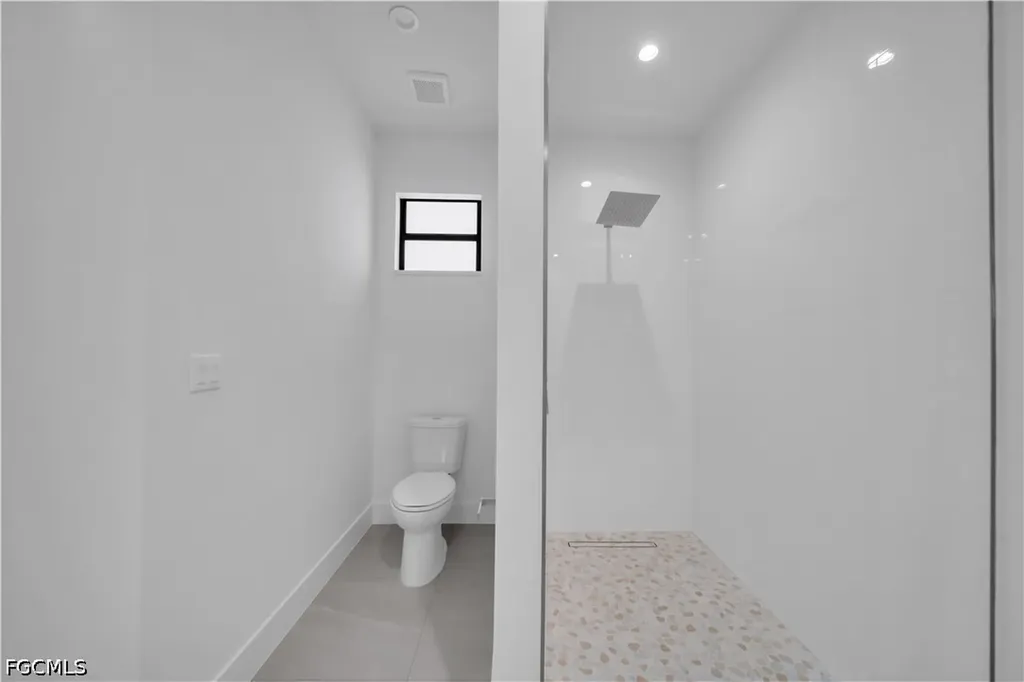 211 NE 15th Terrace Cape Coral FL 33909