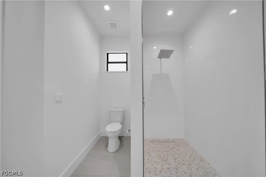 211 NE 15th Terrace Cape Coral FL 33909