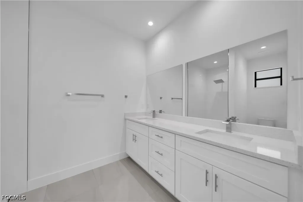 211 NE 15th Terrace Cape Coral FL 33909