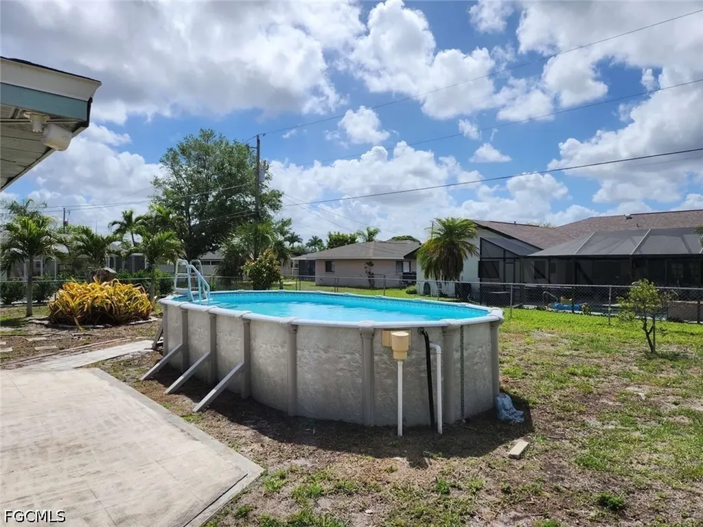 1924 Bolado Parkway Cape Coral FL 33990