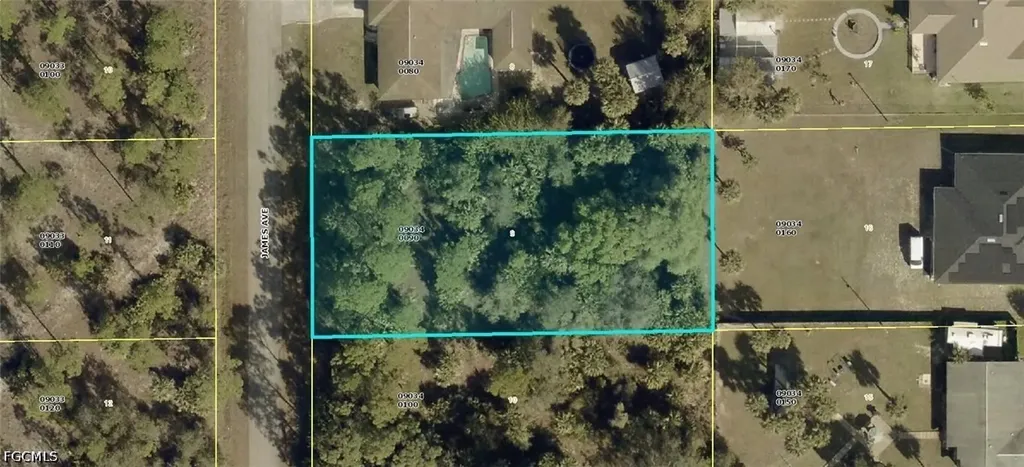 606 James Avenue Lehigh Acres FL 33936