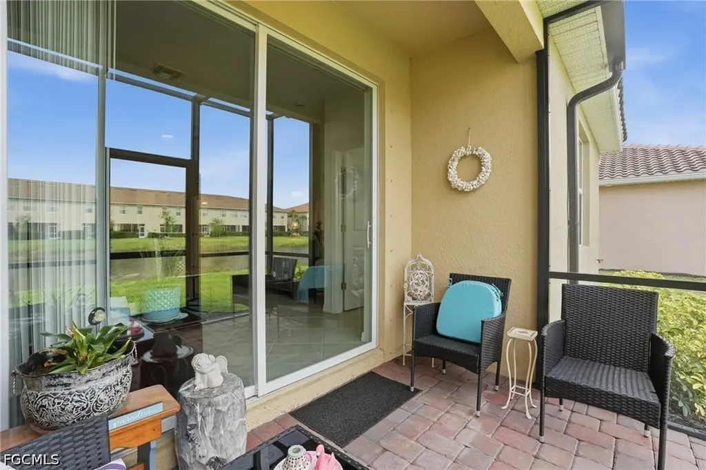 2621 Vine Avenue Naples FL 34120
