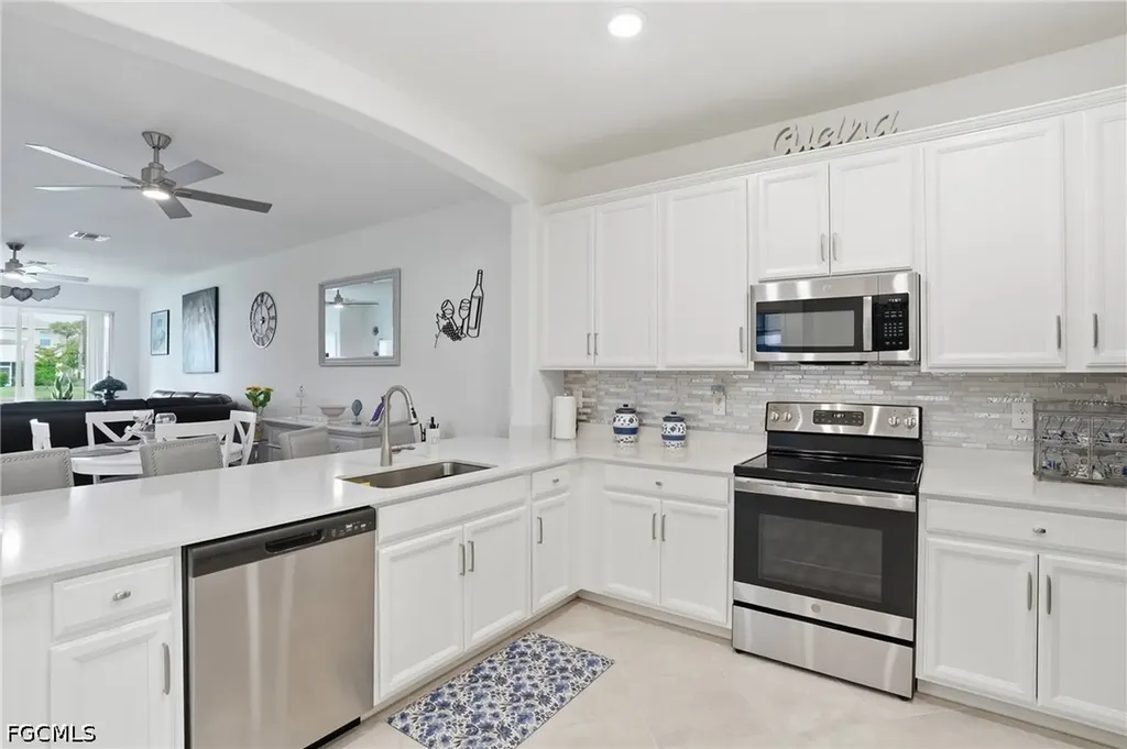 2621 Vine Avenue Naples FL 34120